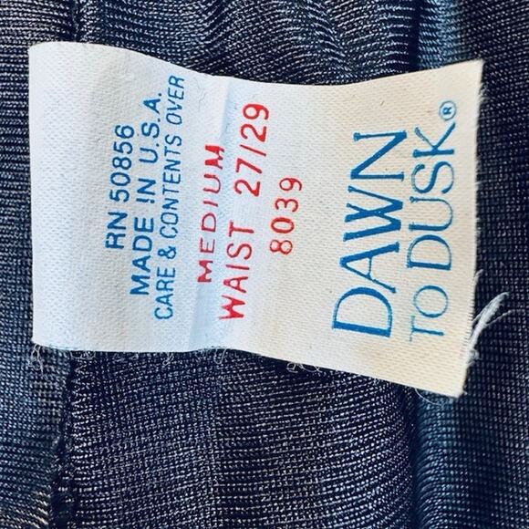 Dawn to Dusk Half Slip Black Medium 27/29 Nylon USA VTG - Picture 2 of 11